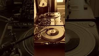 Electro Funk 45’s Vinyl Scratching & Mixing