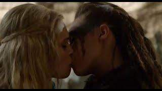 clarke and lexa , the 100