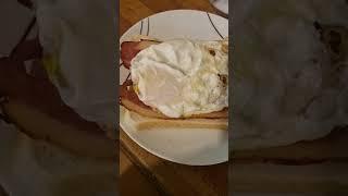 bacon and egg sanwich #shortvideo @ms.magayonintheuk.