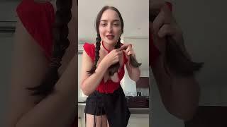 Awenlis live tik tok in a red top