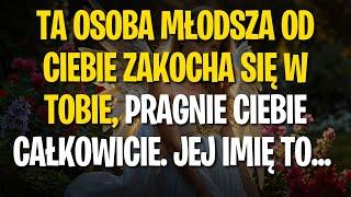 TA OSOBA MŁODSZA OD CIEBIE ZAKOCHA SIĘ W TOBIE, PRAGNIE CIEBIE CAŁKOWICIE. JEJ IMIĘ TO...