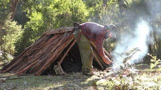 Bark Shelter.Aussie Bushcraft camp.