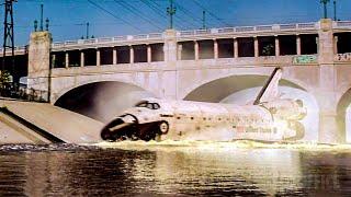 Space shuttle lands on LA