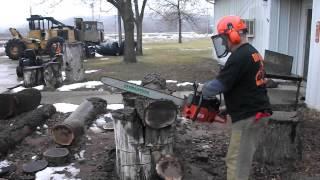 Dolmar PS-9010 Chainsaw 32" Running