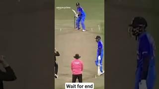 Back to Back 6s against newzealand sky #cricket #india #dhoni