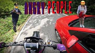 YZ 125 Vs 3 Angry People + Police (YZ 125 Full Gas, Vs TM 125, Pure Sound) Come NON Usare Un 2 Tempi