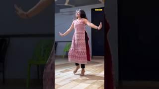 Ladka mud mud ke maare akhiyon se goli #shorts #viral #dance