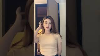 Mainin Lidah Rosalia Akmareta Selebgram Cantik #shorts | YT Shorts