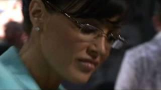 Lisa Ann (Sarah Palin) signing at AEE/AVN 2009