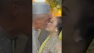 kakek kuat ..sah.. ciuman kakek sugiono  pengantin viral