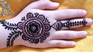 Simple henna tangan art