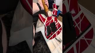 Firefly “EVH” 5150 Strat unboxing. Roasted Flame maple neck.