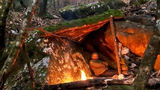 Wilderness Winter Survival: Stayed overnight in a natural cave shelter, Bushcraft camp