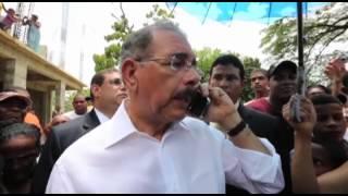 Danilo Medina: "Si el ingeniero no viene el lunes a trabajar, le quitamos el contrato"
