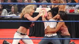 SmackDown: Michelle McCool and Layla's goodbye party for