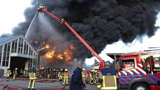 GRIP 2 GROOT UITSLAANDE BRAND UIT LOODS OP DE HERENWEG IN HEEMSTEDE