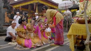 Balinese Hinduism (4K) 2016