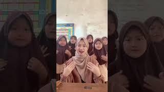 #viral bu guru dengan murid nya #vidioviral #trend #dence #shotrs #sekolah #bocilsd