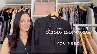 12 Closet Essentials EVERY Woman Should Own / How To Build A Capsule Wardrobe