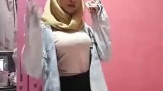 CEWEK HIJAB PAMER TIT*T