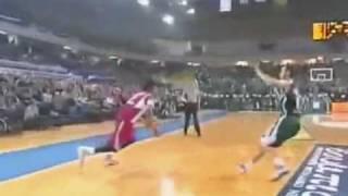 josh childress can fly - olympiakos vs pao dunk