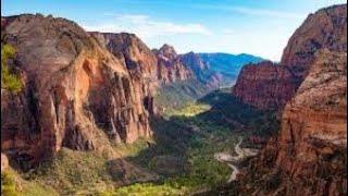 Checking out all the shuttle bus stopping points in Zions National Park, Utah