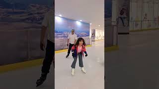 Ice skating #dance #twins #mall #kinara