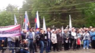 Кандидат в губернаторы Алексей Парфенов на митинге в Качканаре 27.06.2017