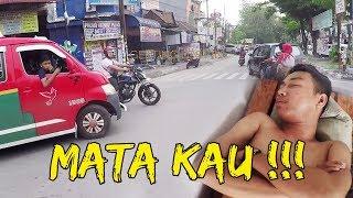 YODDIE KAMARATAS NGEMOP ORANG DI JALAN