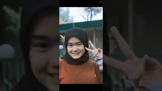 Ukhti jilbab hitam emang idaman cantik dan imut