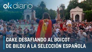 Cientos de personas celebran en Bilbao la victoria de Espana desafiando el boicot de Bildu