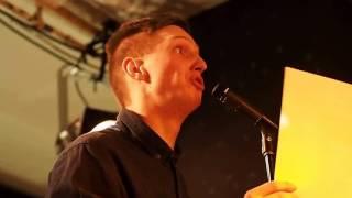 Emil Nygaard i finalen til FM i Poetry Slam 2014