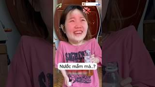 Bà dì ghẻ cho con gái uống nước mắm