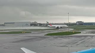 Engine Alliance GP7200- A380 van Emirates, Schiphol Airport Wet Take-Off