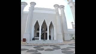 Omar Ali Saifuddien Mosque (Malay: Masjid Omar Ali Saifuddien, Jawi: مسجد عمر علي سيف الدين‎)