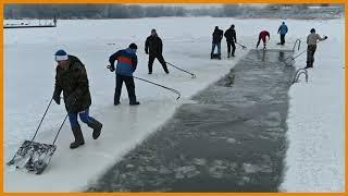 SLIDESHOW: Ice hole swimming in Omsk, Russia