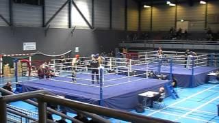 Ahmed PBG TEAM VICHI (casque bleu) 1/4 final championnat paca kick-boxing 2015