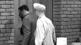 I Love Lucy - TV Blooper - Fred Mertz Visible Off-Set