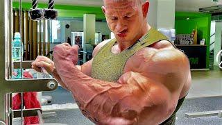 BICEPS DON´T GROW ON TREES - MICHAL KRIZO - BODYBUILDING MOTIVATION 