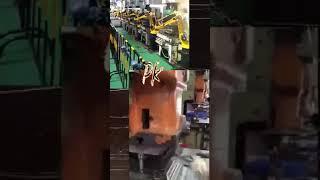 Industrial robot automatic work PK manual work, who is faster?