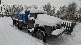 Работа в деревне! Чистим снег вспоминаем осень!