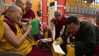 སྤྱི་ནོར་༧གོང་ས་༧སྐྱབས་མགོན་ཆེན་པོ་མཆོག་བཀྲ་ཤིས་ལྷུན་པོར་༸ཞབས་སོར་བདེ་བར་འཁོད་གནང་མཛད་པ།