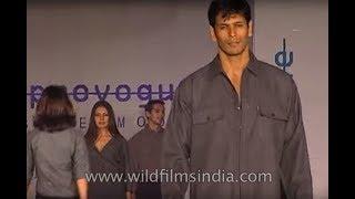 Supermodels Milind Soman, Indrani Dasgupta, Rahul Dev, John Abraham scorch ramp at old fashion show