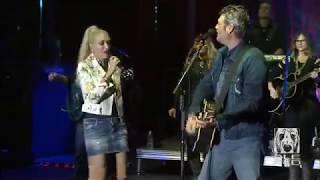 Blake Shelton & Gwen Stefani -- ''Go Ahead And Break My Heart'', September 30, 2017