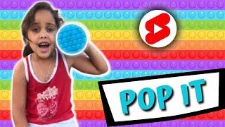 TESTANDO OS FIDGET TOYS DO MOMENTO - POP IT | #shorts Maria Fernanda Souza