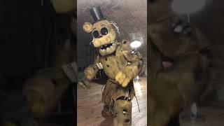 Golden Freddy dance