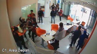 Oknum Ormas Ngamuk di Kantor Leasing ACC Tasikmalaya, Satpam Dikeroyok 26/3/2024