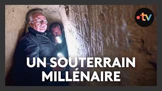 Un tunnel secret creusé dans la terre sous une église médiévale