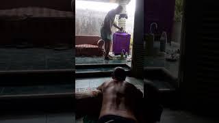 Kakek SuGIONO Minta Di MASSAGE