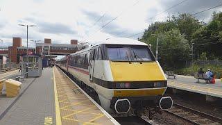 LNER Class 91 leaves Stevenage (2/7/22)